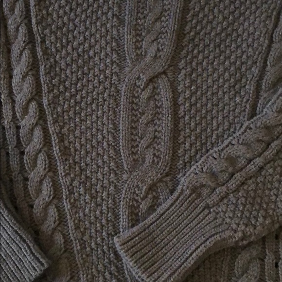 Cable knit sweater - Picture 2 of 3